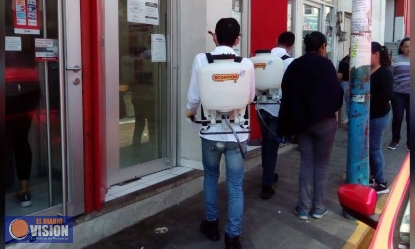 Sigue activa, fumigación de espacios públicos ante COVID-19 en Zacapu 