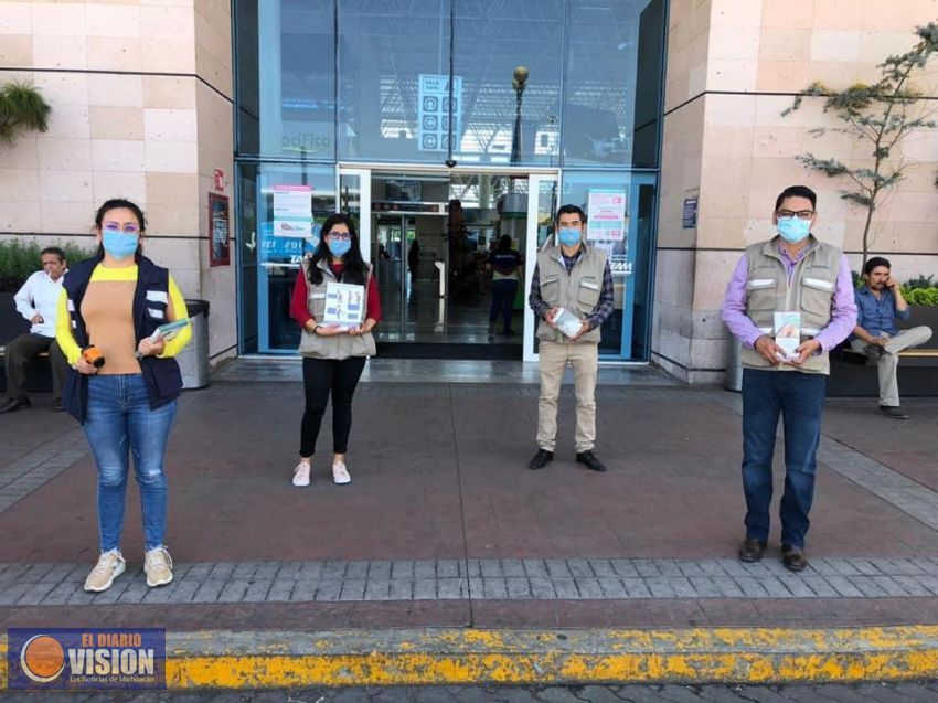 Personal sanitario realiza acciones contra COVID-19 en la terminal de Autobuses de Morelia