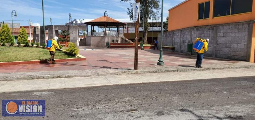 Con un avance del 65%, Ayuntamiento intensifica sanitización de espacios públicos en Coeneo 