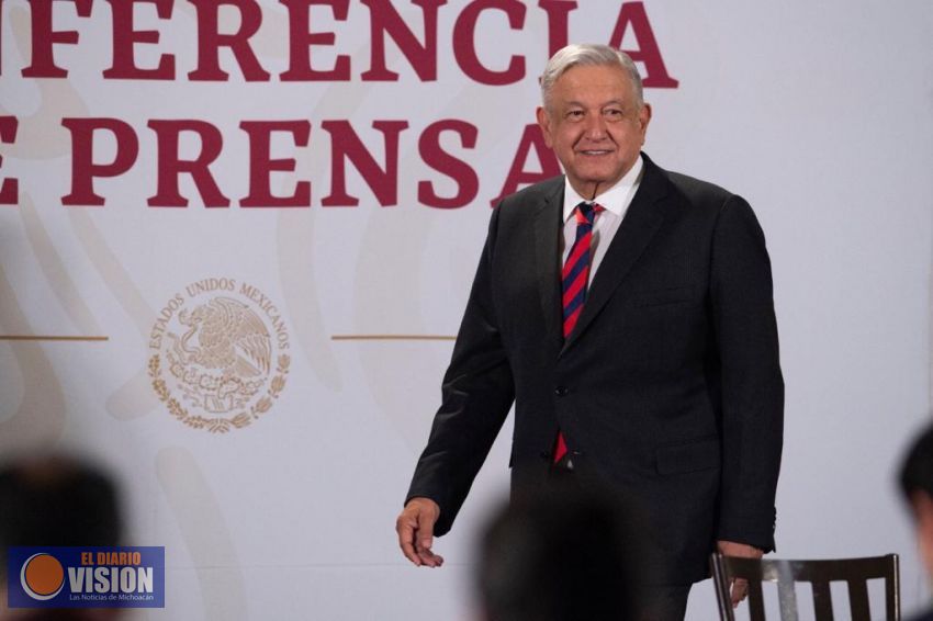 AMLO: contratamos 3,700 por COVID-19 con curso rápido por contingencia
