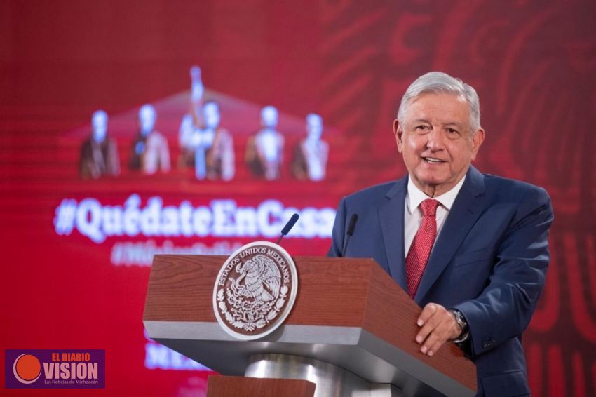 Llama AMLO a médicos y enfermeras de 60 años a volver ante emergencia