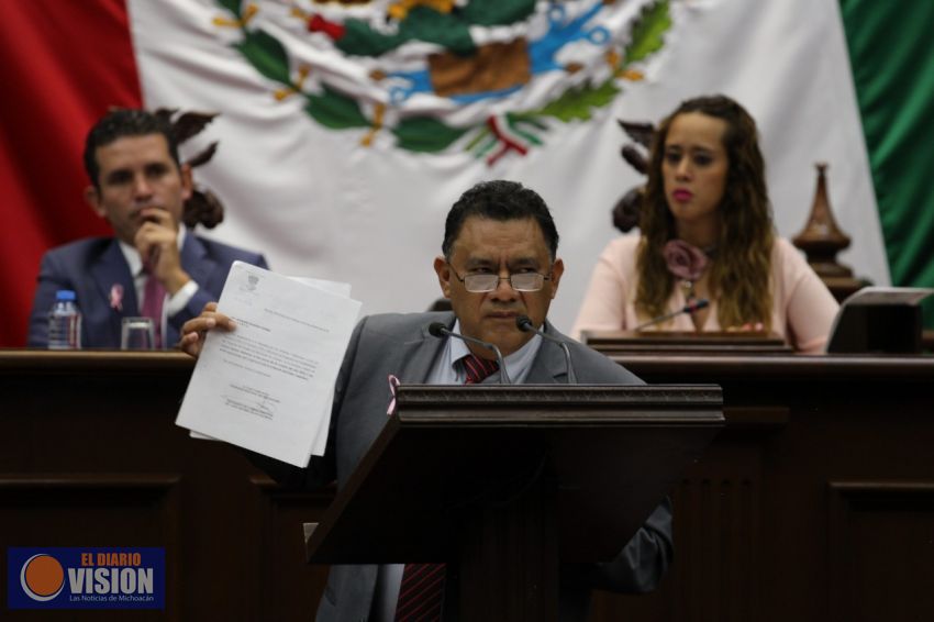 Califica de inconstitucional el decreto del gobernador para establecer un confinamiento obligatorio