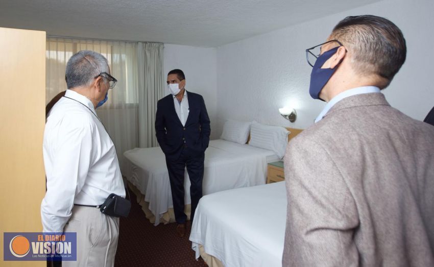 Signa Gobernador acuerdo: Holiday Inn alojará a médicos que atienden COVID-19 