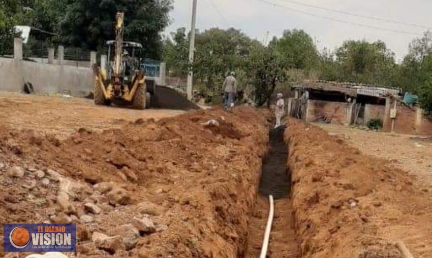 Realiza, Gobierno de Villa Morelos, ampliación de la red de agua, en la comunidad de las Palmas