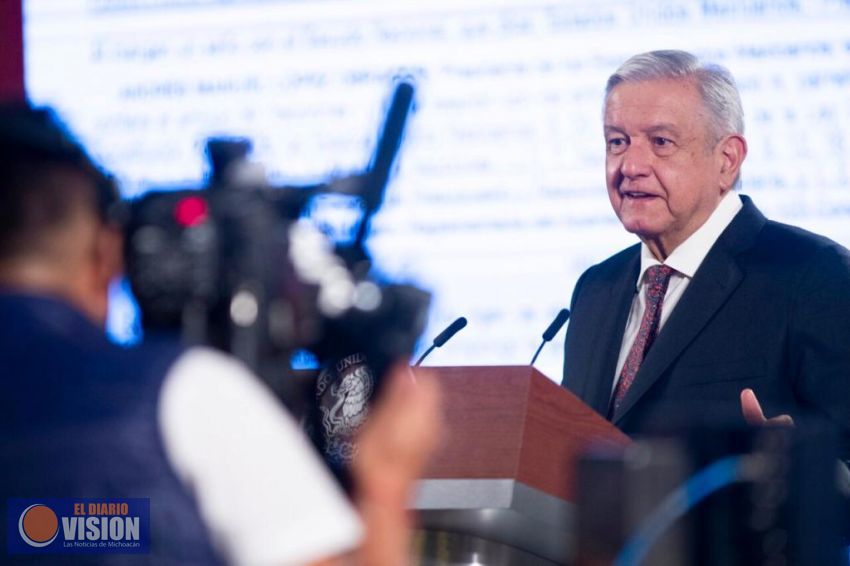 AMLO da a conocer acciones ante incendios forestales y huracanes