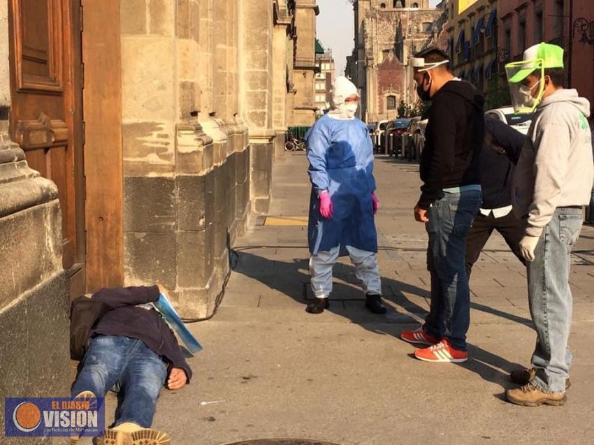 Presunto paciente con COVID-19 protesta en Palacio Nacional