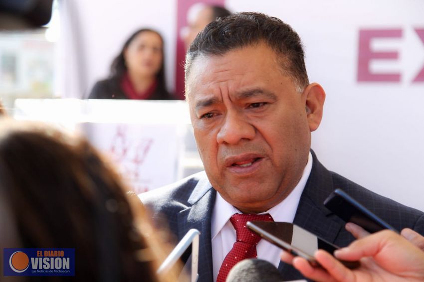 Resistencia de funcionarios a reducir sus salarios, un retroceso: Fermín Bernabé  