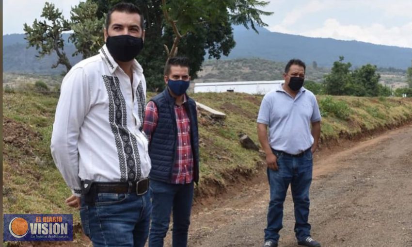 Supervisa, Adrián Melgoza Novoa, obras de gran impacto en la cabecera municipal de Erongaricuaro 