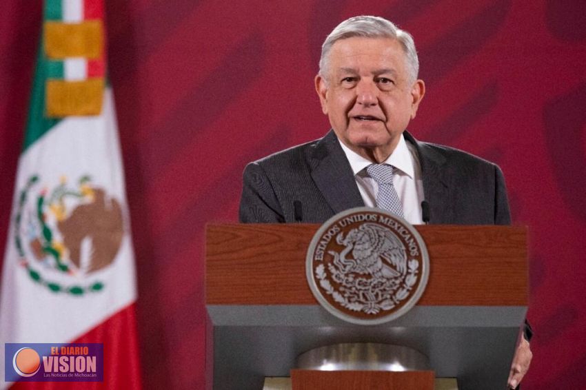 Es conmigo, no con mi familia; reclama AMLO