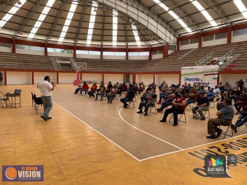Gobierno de Zacapu y COEPRIS, llevan capacitación a negocios de alimentos 