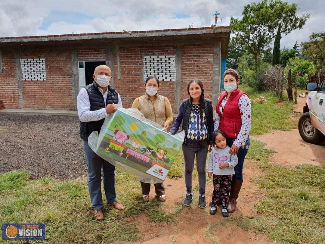Gobierno de Villa Morelos entregó cunas a futuras mamás 