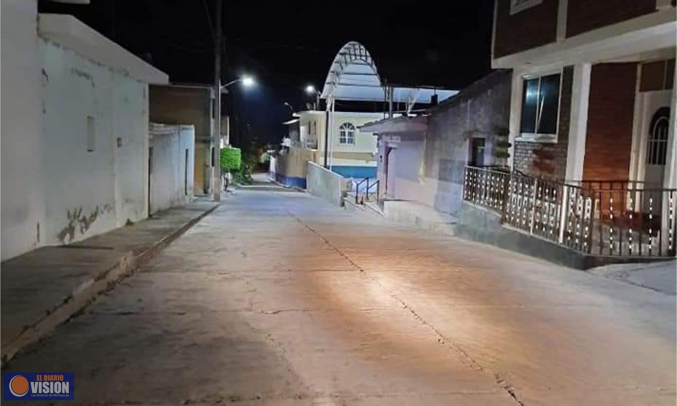 Gobierno de Zinapécuaro, continúa con el proceso de transformación de la Iluminación. 