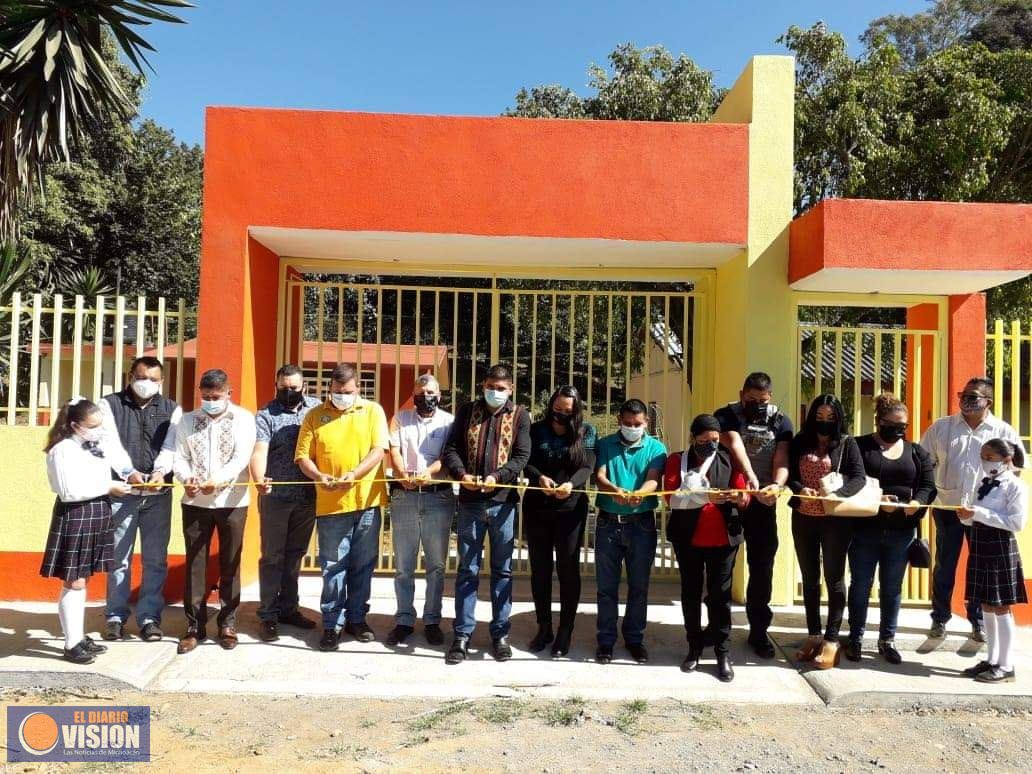 Nelson Villegas Figueroa, inauguró la barda de la Escuela Primaria “Héroe de Nacozari”