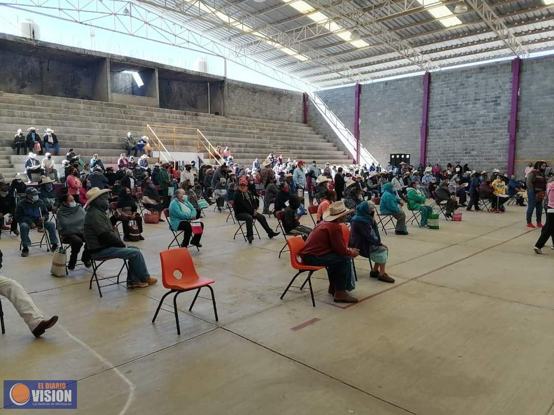 El gobierno de Morelos , entregó los apoyos del programa 68 y más