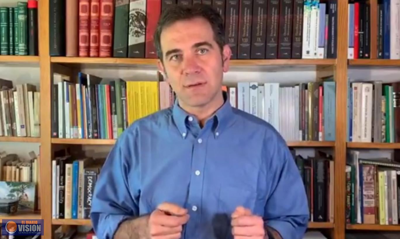 Córdova critica al populismo; “la voluntad general no es la voluntad del líder”, afirma