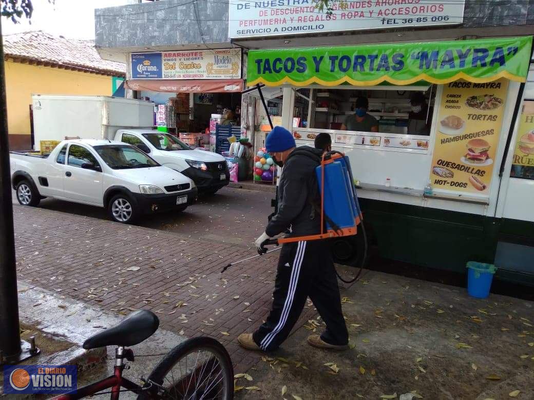 El Ayuntamiento de Coeneo, realizó sanitización de espacios públicos del Municipio