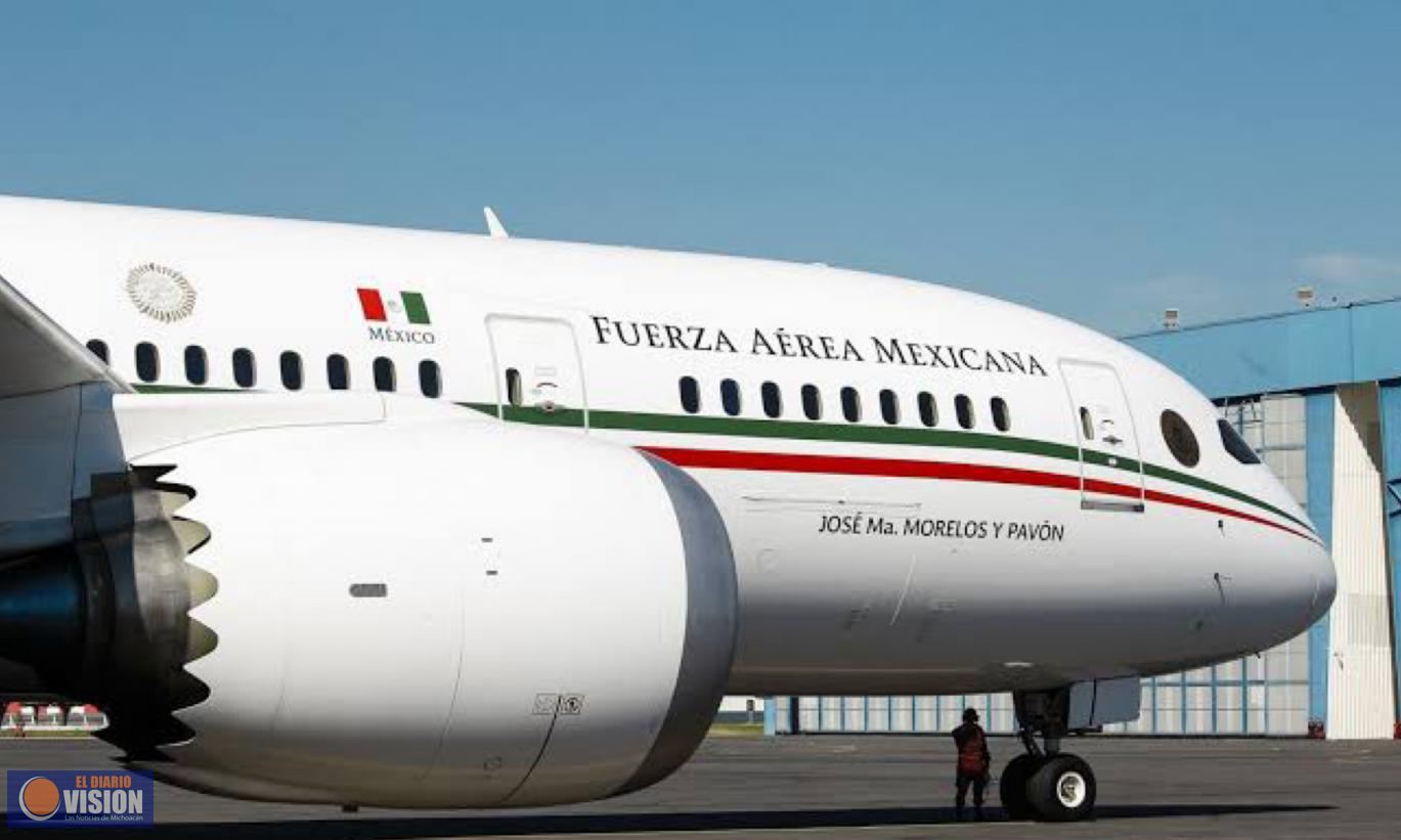 AMLO intenta convencer a empresarios para “hacer sociedad” y compren el Avión Presidencial