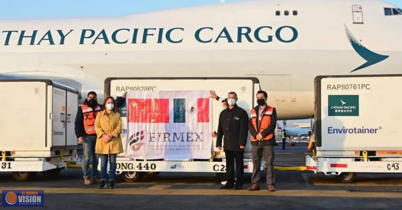 Llegan a México un millón de dosis de vacunas contra COVID-19