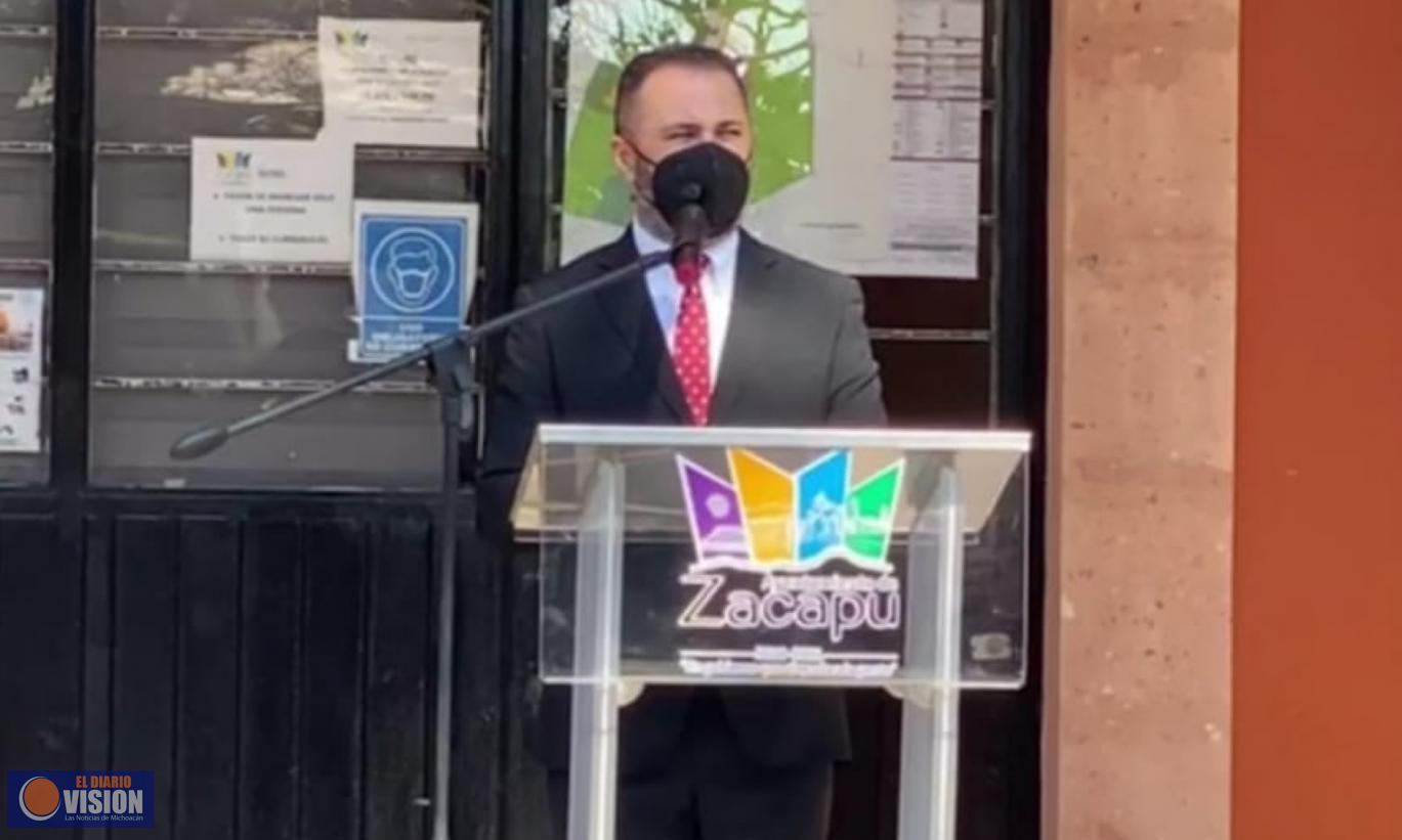 Inaugura Luis Felipe León Balbanera remodelación de la Presidencia Municipal 