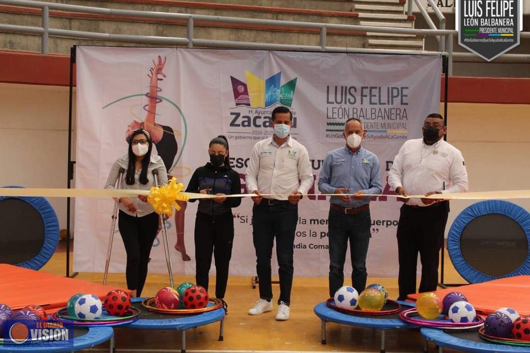 Inaugura Luis Felipe León Balbanera academia municipal de gimnasia 