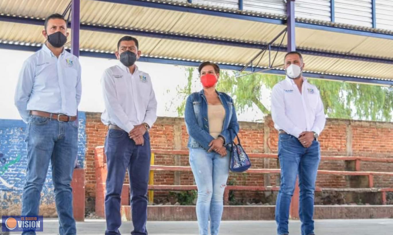 Luís Felipe León Balbanera, suma beneficios para la población con obras públicas 