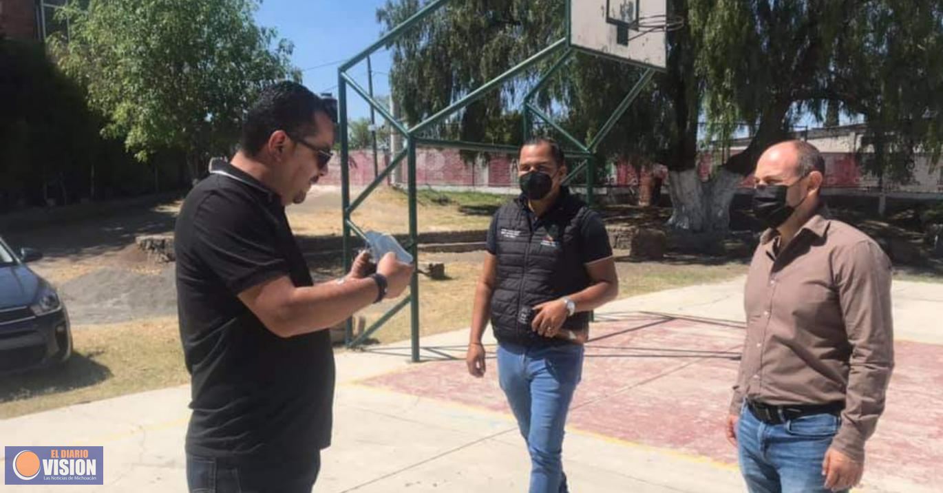 Supervisa Eric Nicanor Gaona García obras en la comunidad de Cuitzillo Grande 
