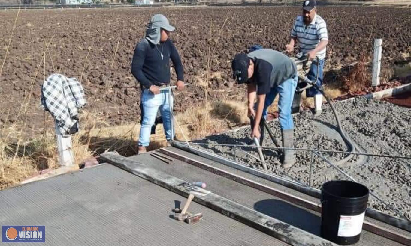 Gobierno de Morelos realiza trabajaos de pavimentación en la comunidad de San Juan de Ulúa