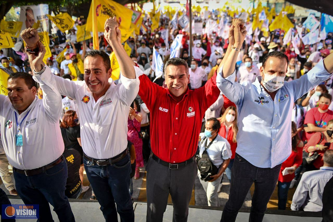 Acude Alejandro Moreno al arranque de campaña, en Tarímbaro