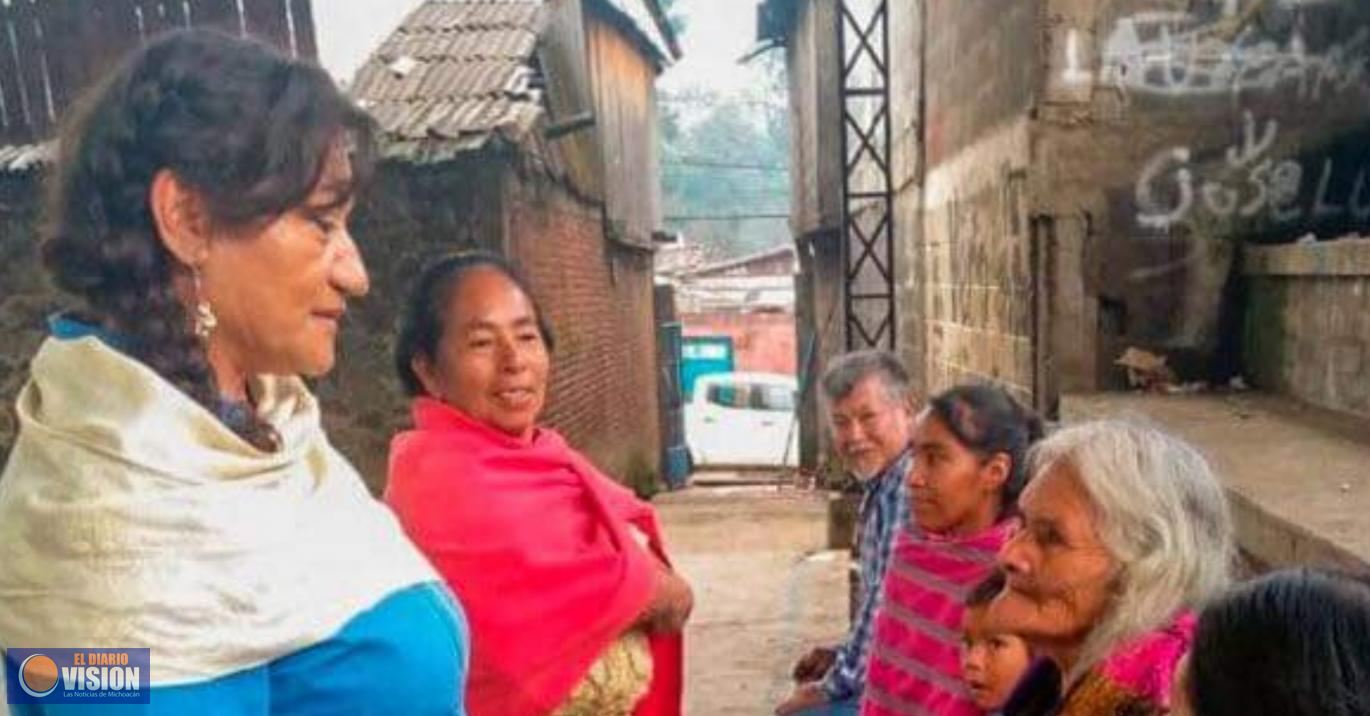 María Chávez se compromete a seguir apoyando a pequeños negocios familiares 