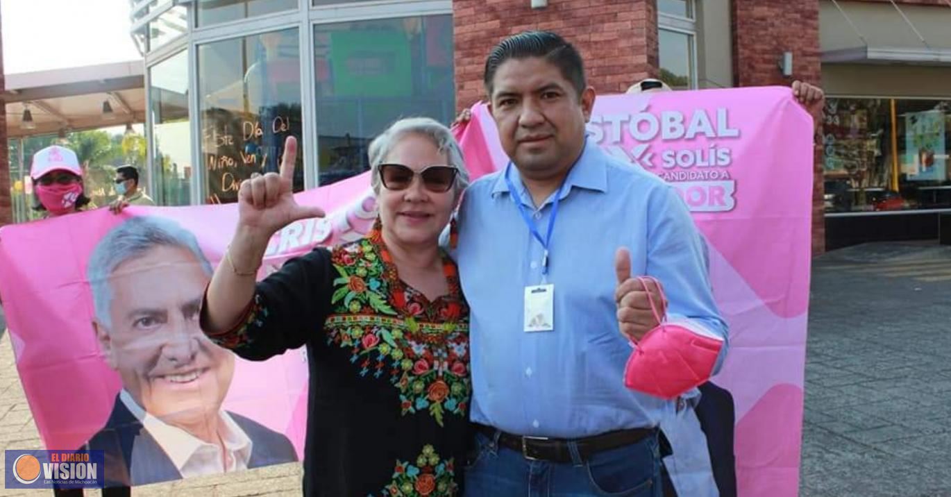 Paco Cedillo recibe respaldo ciudadano mediante pega de microperforados