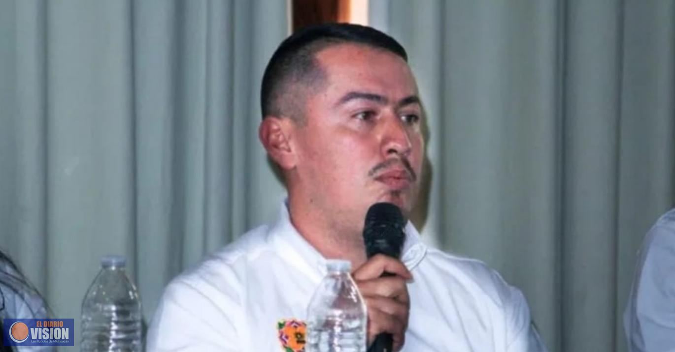 Fortalecer desde el Congreso, al sector educativo, compromiso de Mariano Torres