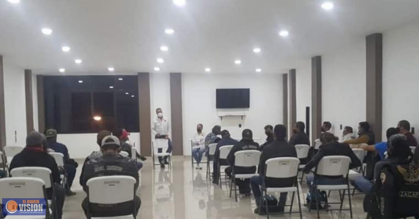 Se reúne Luis Felipe León Balbanera, con líderes de motoclubes