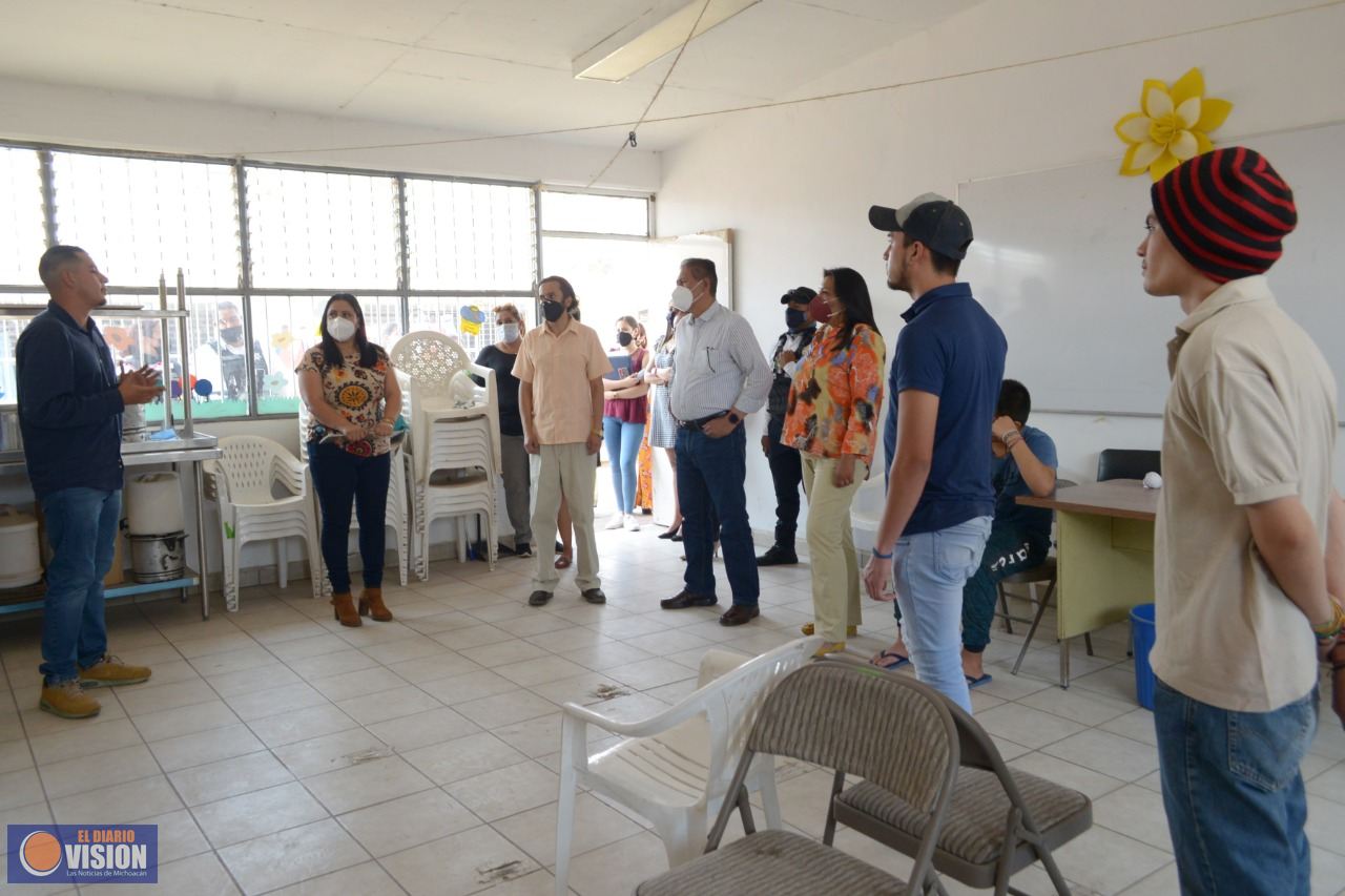 Humberto Arróniz refrenda compromiso por recuperación del tejido social comunitario
