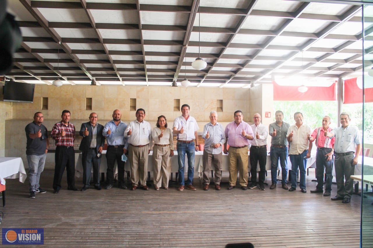 Se adhieren liderazgos priístas al equipo de Alfonso Martínez