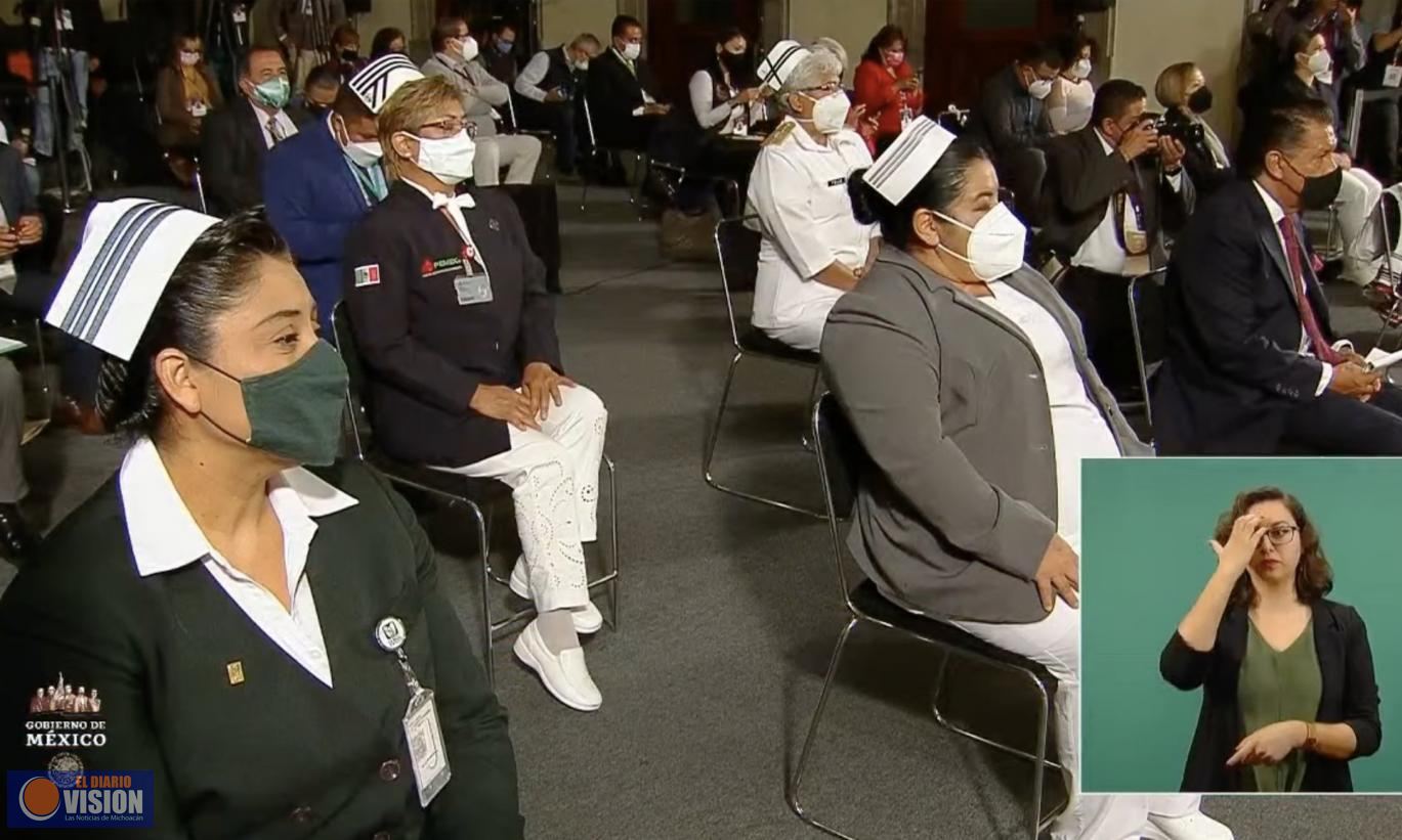 AMLO agradece a médicos y enfermeras “cerrar filas” y no realizar paros durante pandemia