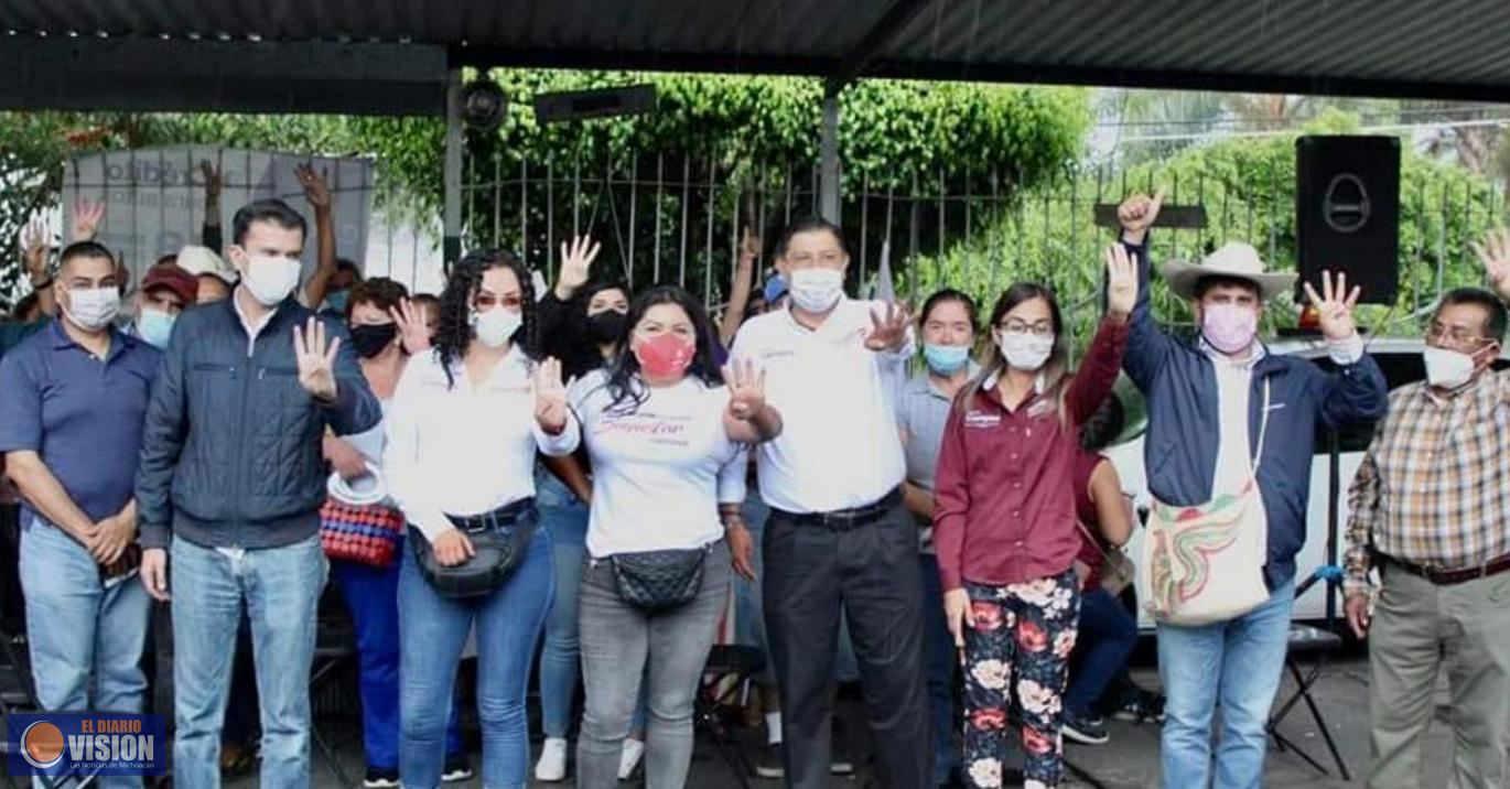 Ni el vendaval, detiene a Nacho Campos; los vecinos firmes con él 