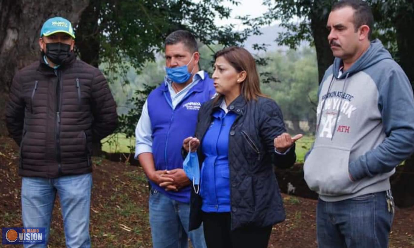 Alma Mireya González, se reúne con mujeres quiroguenses y con integrantes de la liga de fútbol