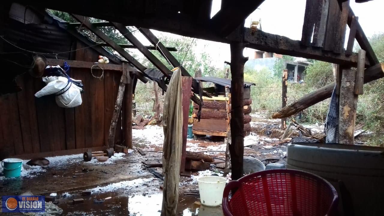 Cae tromba en Ichaqueo; se reportan 35 viviendas afectadas