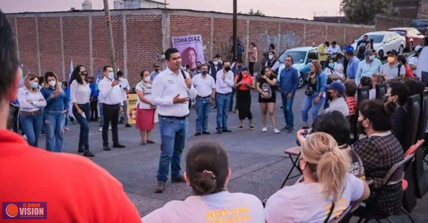 En Granjas de Bella vista, reciben y brindan apoyo a Miguel Paredes 