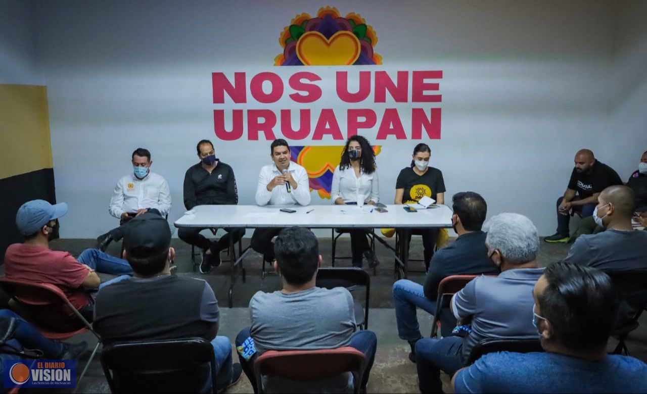 Miguel Paredes se reúne con carteros y escucha sus peticiones