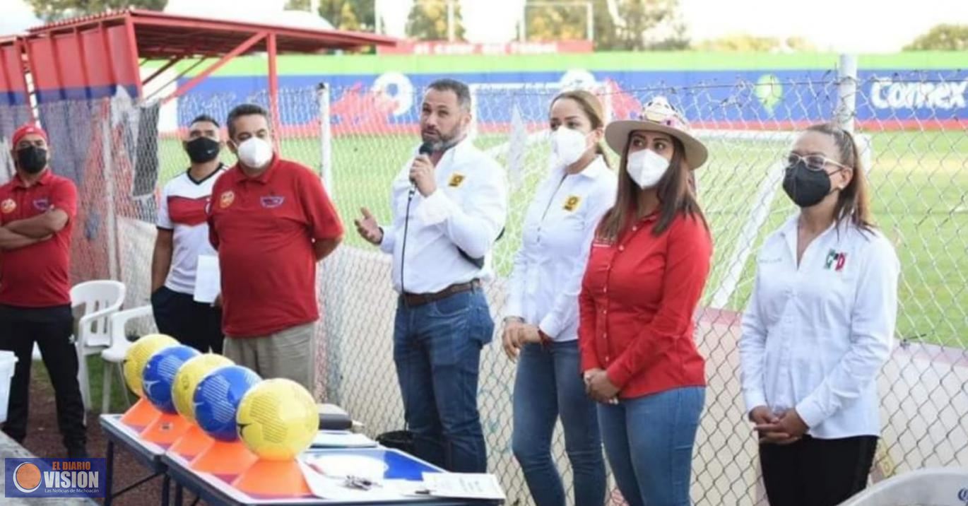 El deporte, nos enseña a trabajar en equipo: Luis Felipe León Balbanera