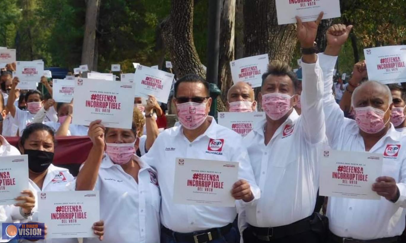 Miguel Ángel García, firmó el pacto por la salud y la defensa incorruptible del voto