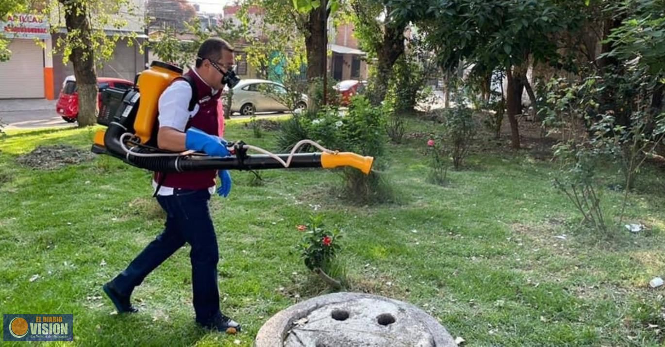 Realiza Juan Carlos Barragán jornadas de fumigación en distintas colonias de Morelia