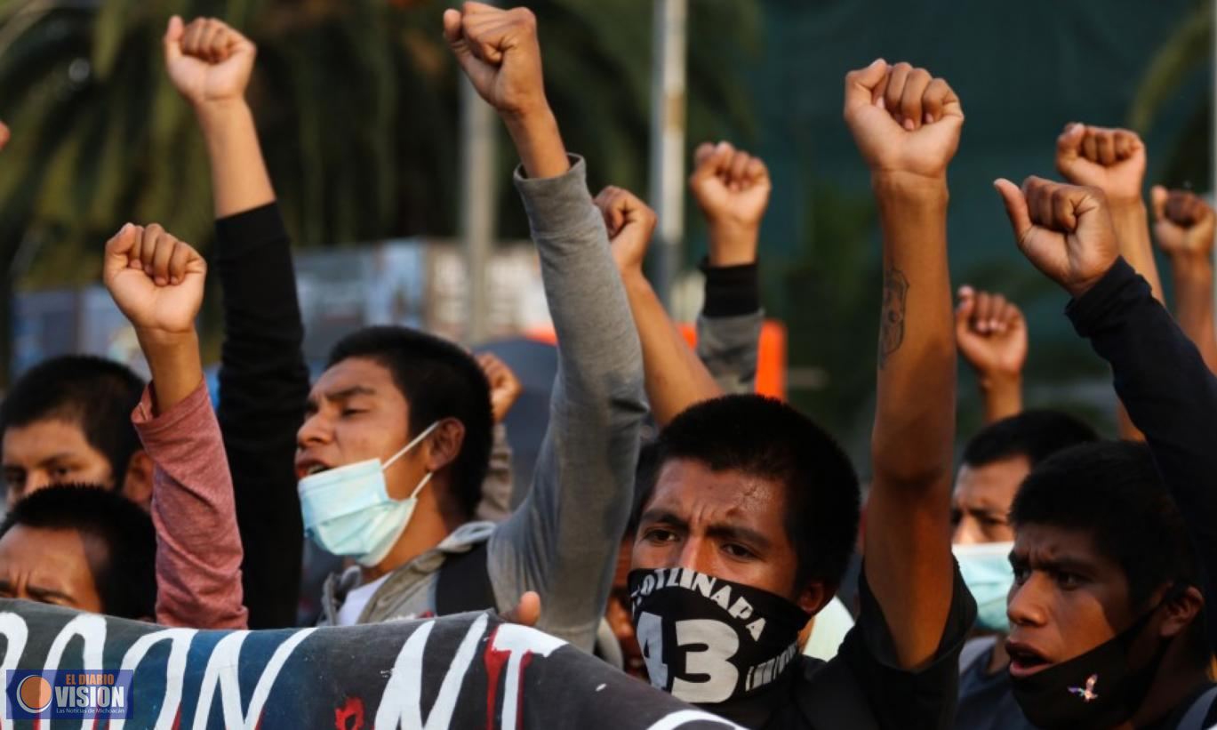 Función Pública investiga a militares por caso Ayotzinapa