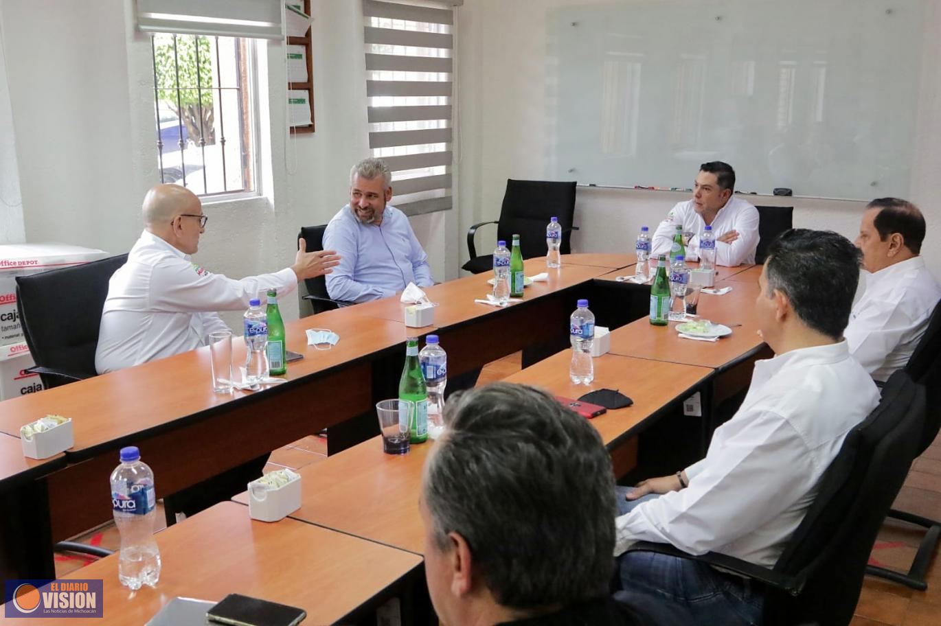 Gobernador electo y APEAM analizan la sustentabilidad ambiental del aguacate