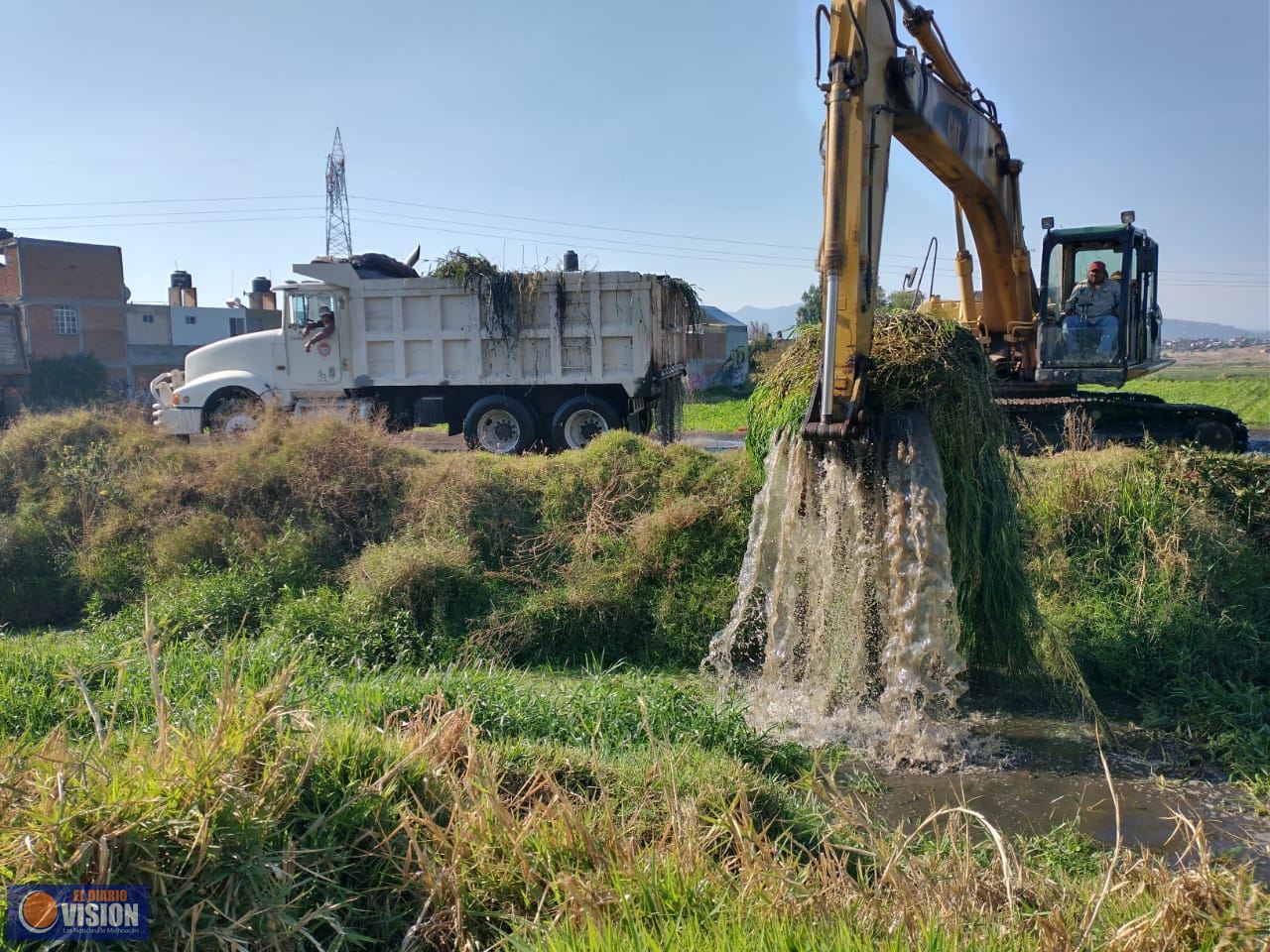 Gobierno de Morelia atiende permanentemente  limpieza profunda en drenes