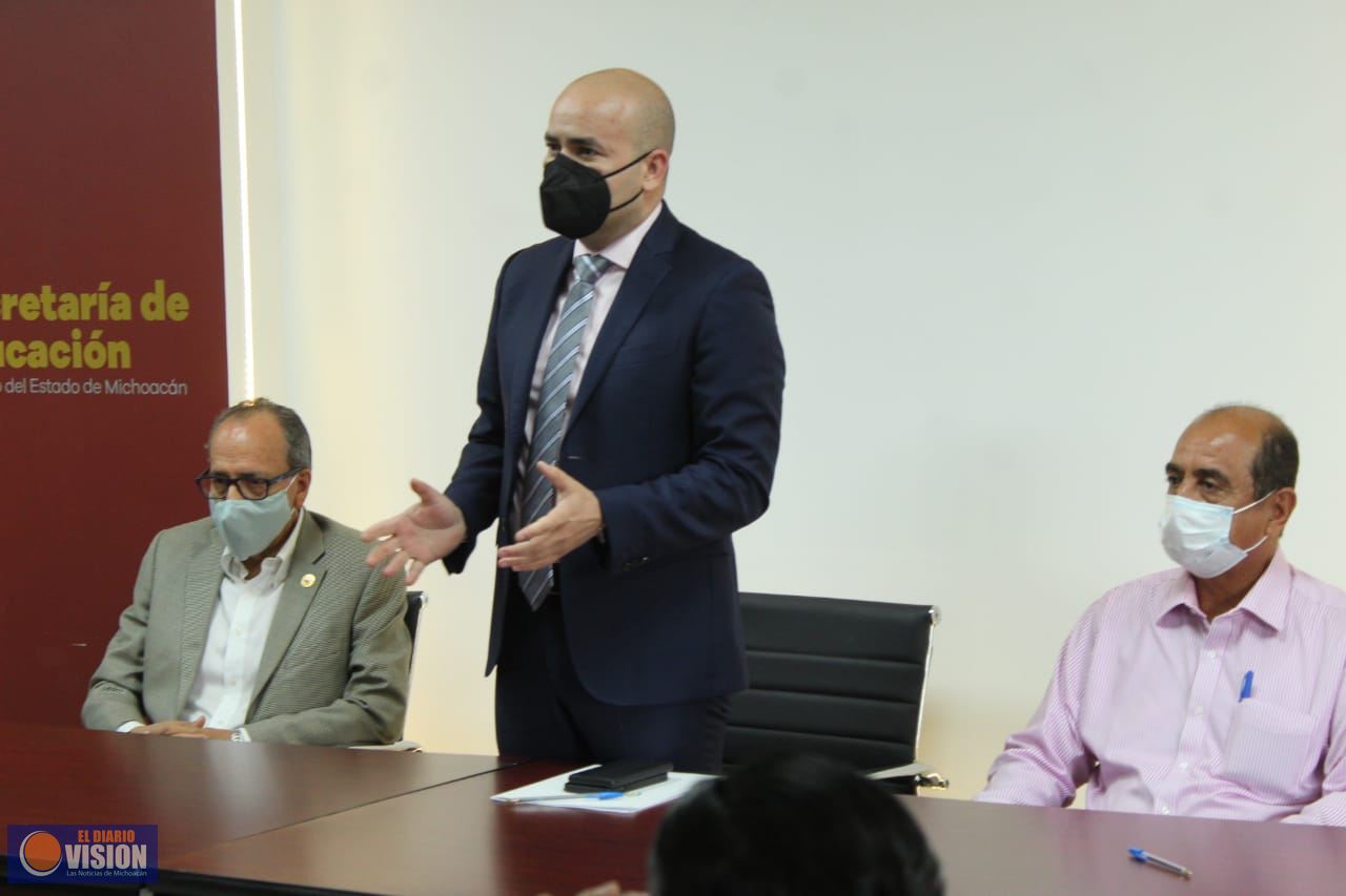 Firman SEE y Cruz Roja convenio para la capacitación de paramédicos y socorristas.