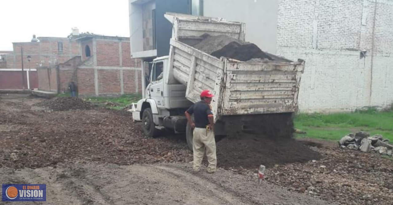 Gobierno de Zacapu, avanza en rehabilitación de la cerrada Flores Magón 