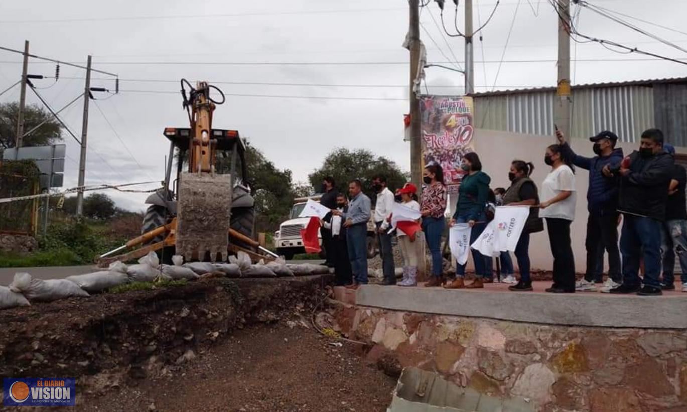 Fernando Alvarado Rangel dio el banderazo de arranque a la Carretera Cuitzeo-Mariano Escobedo