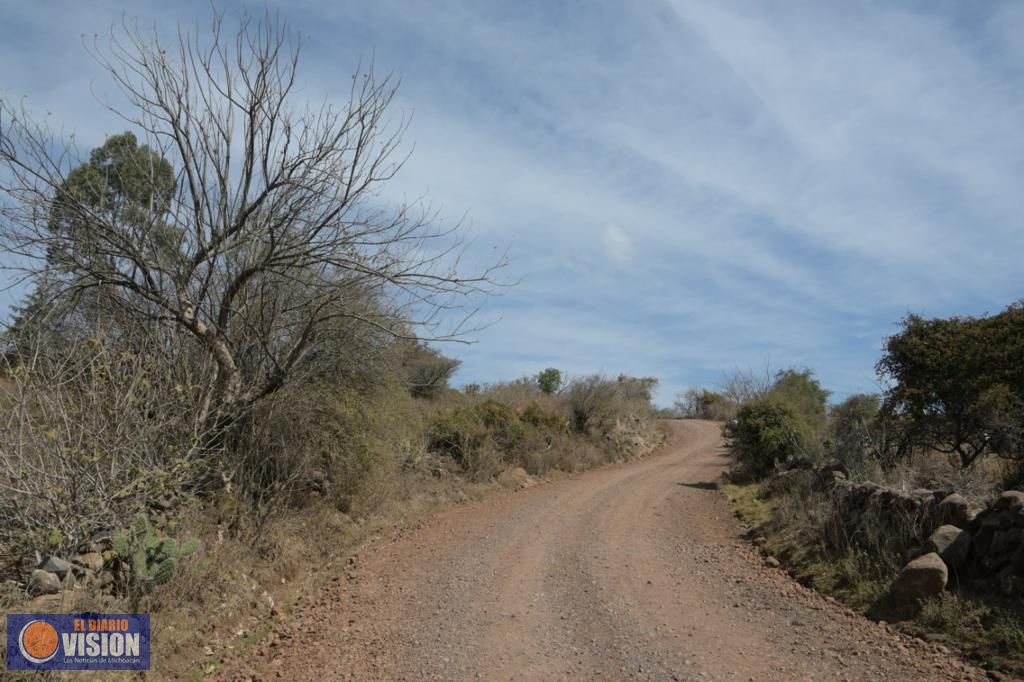 Intervención de caminos rurales, reto cumplido por el Gobierno de Morelia